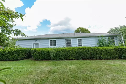 161 Bennett Ave, Irondequoit, NY 14609 photo 4