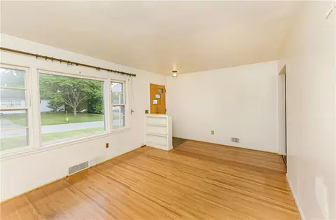 161 Bennett Ave, Irondequoit, NY 14609 photo 18