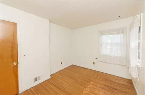 161 Bennett Ave, Irondequoit, NY 14609 photo 2