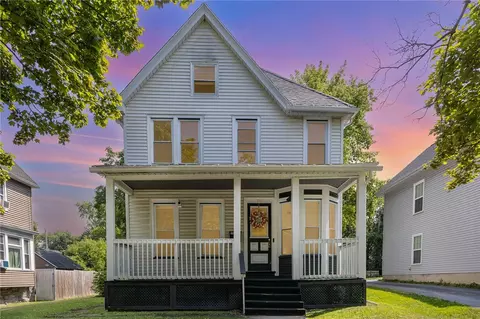 215 Glenwood Ave, Rochester, NY 14613