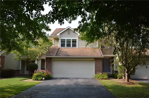 52 Montpelier Cir, Rochester, NY 14618