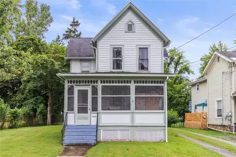 102 Adelaide Ave, Canandaigua, NY 14424
