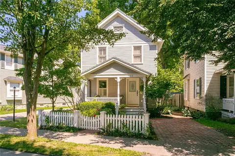 28 Boughton Ave, Pittsford, NY 14534