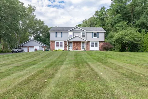 50 Pannell Cir, Perinton, NY 14450