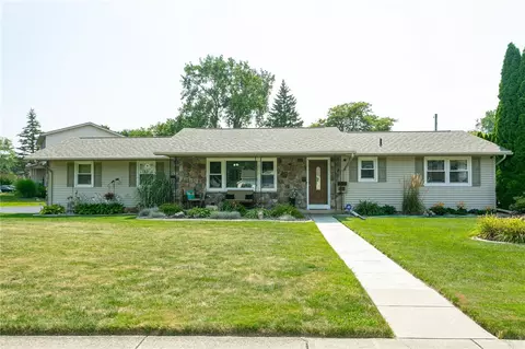 299 Miramar Rd, Gates, NY 14624