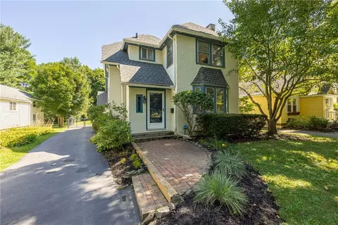 106 Greenaway Rd, Brighton, NY 14610