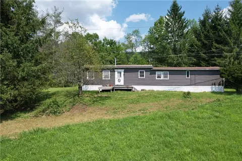 420 Old Winter Hollow Rd, Middletown, NY 12459