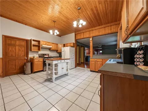 40 E River St, Waterloo, NY 13165 photo 4