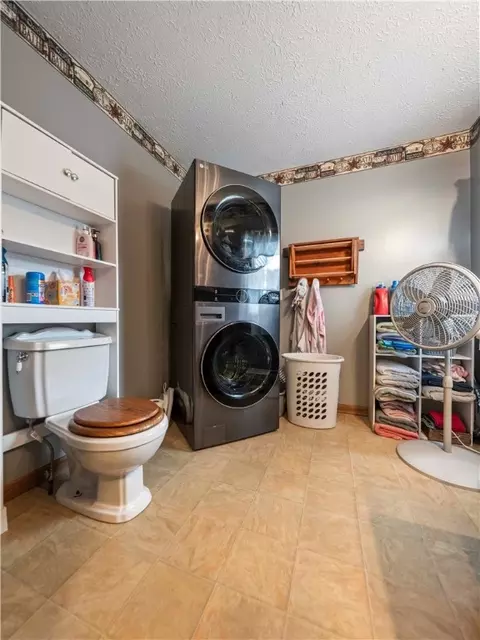 40 E River St, Waterloo, NY 13165 photo 9