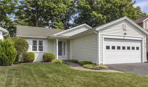 56 Winfield Ln, Webster, NY 14580