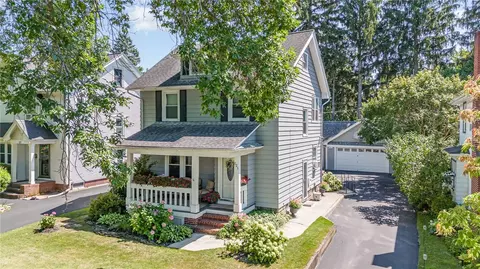 121 Elm Dr, Rochester, NY 14609