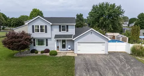 10 Tyler Trl, Parma, NY 14468