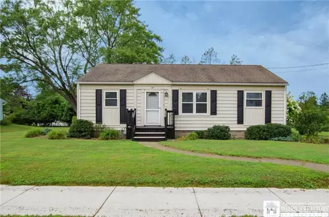 216 Delaware Ave, Jamestown, NY 14701