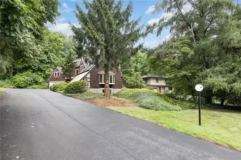 85 Landing Rd N, Brighton, NY 14610