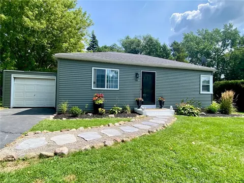 158 Howard Rd, Gates, NY 14606
