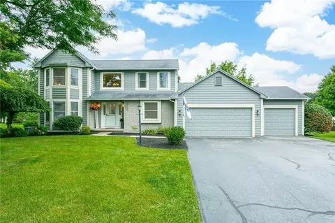 6 Dovehill Cir, Penfield, NY 14526