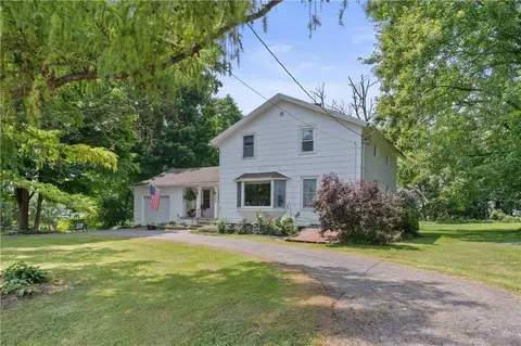 169 Mcintosh Rd, Riga, NY 14428