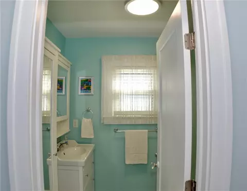 389 Avondale Rd, Irondequoit, NY 14622 photo 17