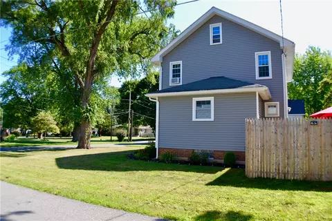 389 Avondale Rd, Irondequoit, NY 14622 photo 5