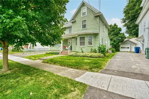 58 Clayton St, Rochester, NY 14612