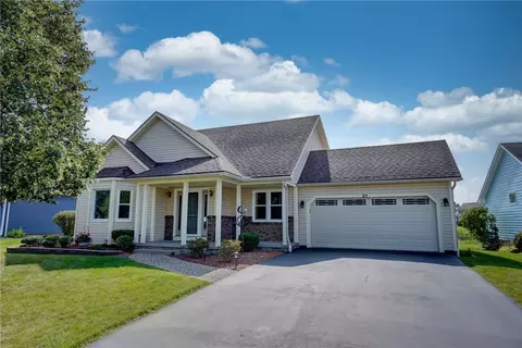 25 Cornwall Xing, Chili, NY 14624