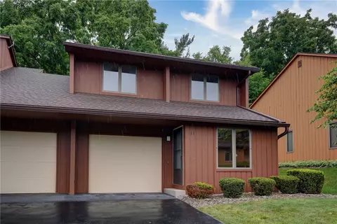 11 Spring Hl, Perinton, NY 14450