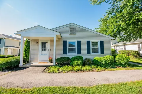 10 Sumac Way, Perinton, NY 14450