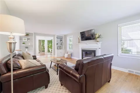 465 Weidel Rd, Webster, NY 14580 photo 6