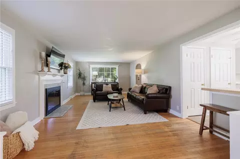 465 Weidel Rd, Webster, NY 14580 photo 4