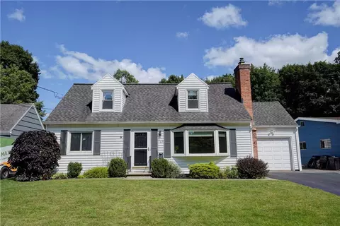 17 Briggs Ave, Perinton, NY 14450