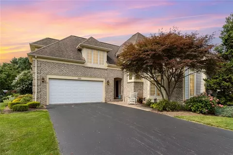 105 Cuddy Ct, Webster, NY 14580