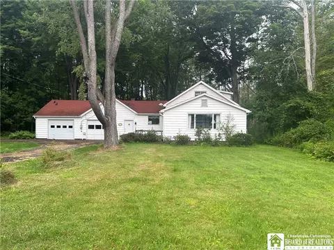 5345 W Lake Rd, Mayville, NY 14757