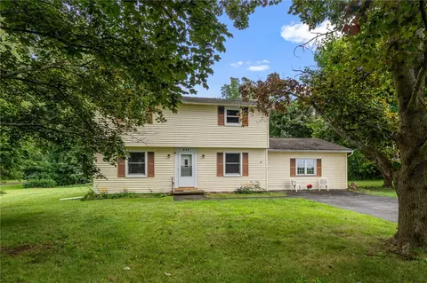 624 Boston Rd, Ontario, NY 14519