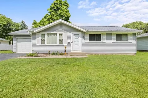 64 Whelehan Dr, Greece, NY 14616
