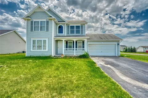 196 Westcombe Park, West Henrietta, NY 14586