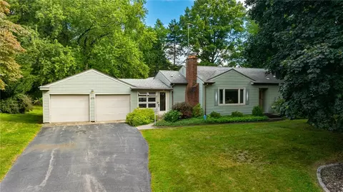 225 Upland Dr, Irondequoit, NY 14617