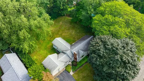 225 Upland Dr, Irondequoit, NY 14617 photo 27