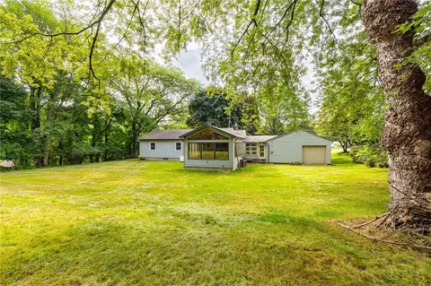 225 Upland Dr, Irondequoit, NY 14617 photo 22