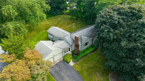 225 Upland Dr, Irondequoit, NY 14617 photo 31