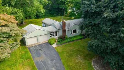 225 Upland Dr, Irondequoit, NY 14617 photo 29