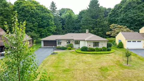 302 Mount Airy Dr, Irondequoit, NY 14617 photo 27