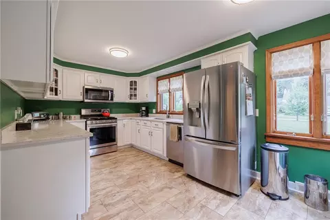 302 Mount Airy Dr, Irondequoit, NY 14617 photo 6