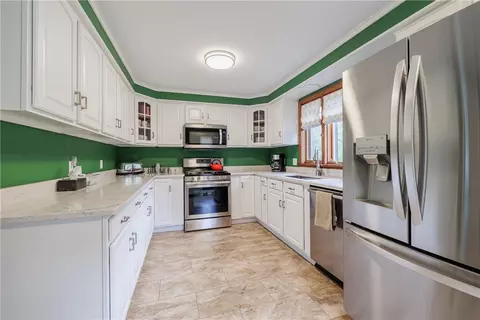 302 Mount Airy Dr, Irondequoit, NY 14617 photo 7