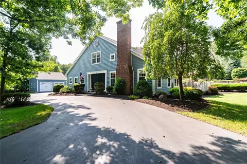 7 Valle Dr, Batavia, NY 14020