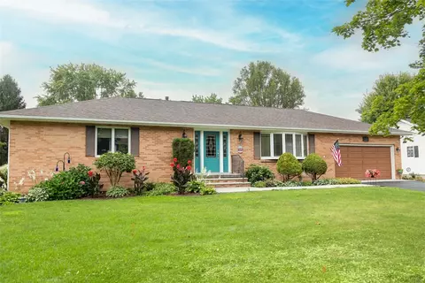 15 Seneca Ave, Geneseo, NY 14454