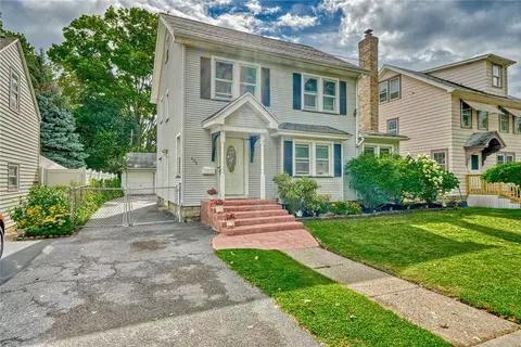 406 Oakwood Rd, Greece, NY 14616