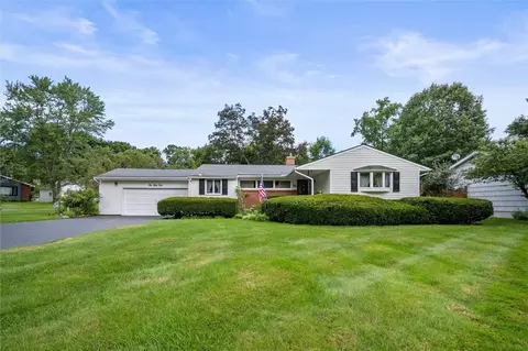 154 Beverly Dr, Rochester, NY 14625