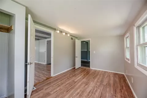 100 Heberle Rd, Irondequoit, NY 14609 photo 8