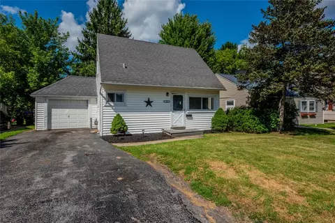 100 Heberle Rd, Irondequoit, NY 14609 photo 2
