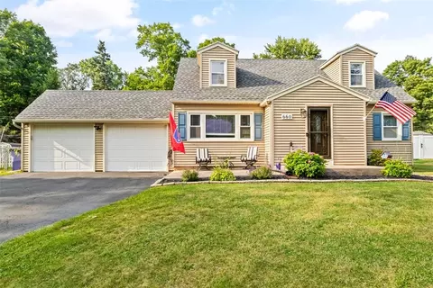 660 Beverly Dr, Webster, NY 14580